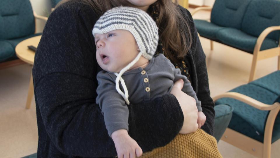 Lenke til artikkel: Husflidslaget sørger for varme babyhoder