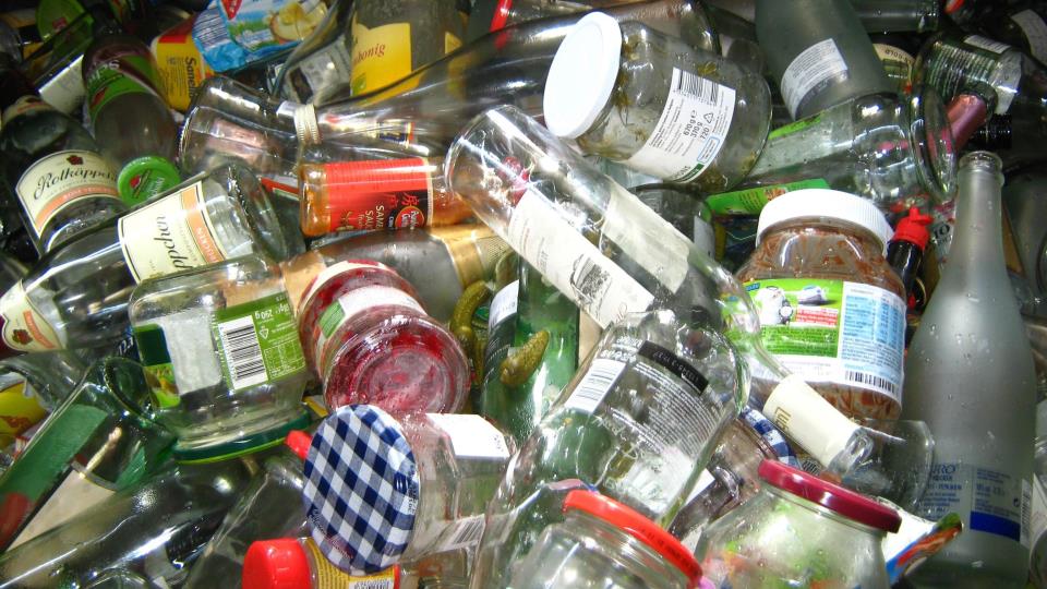 Lenke til artikkel: Nå kommer avfallsdunker for glass og metall